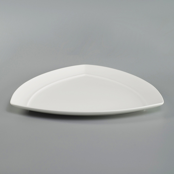 Bộ khay tam giác và 4 bát tròn có nắp đựng mứt, ô mai Tết trắng sứ tro xương Hàn Quốc