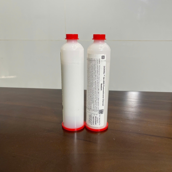 Chất trám khe rãnh DOWSIL Q4-2805 Fluorosilicone Channel Sealant - 212gram/tuýp