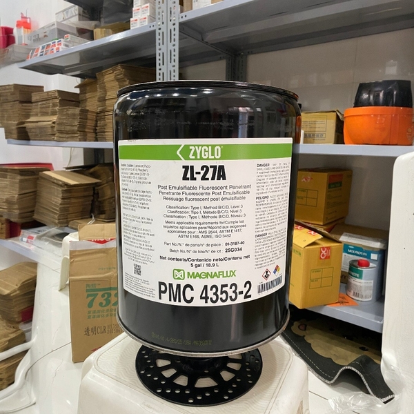 Chất thấm huỳnh quang. Model: zl-27a. Nsx: magnaflux