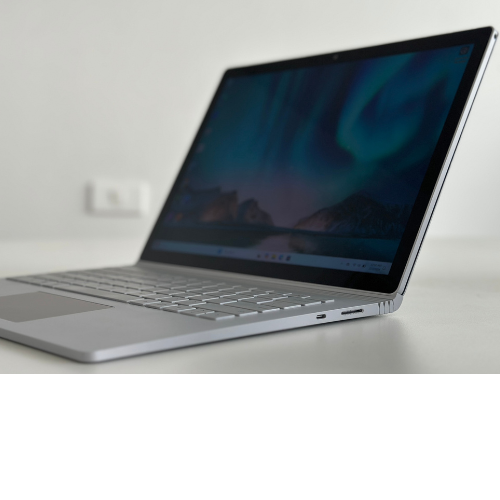 Surface Book 2 intel core i5 8350U, Ram 8GB, SSD 256GB 13.5