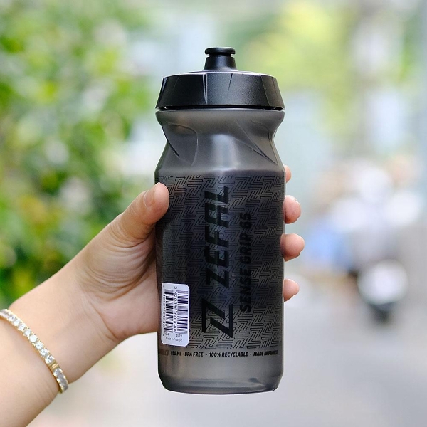 Bình Nước Xe Đạp Thể Thao ZEFAL SHARK 650ml