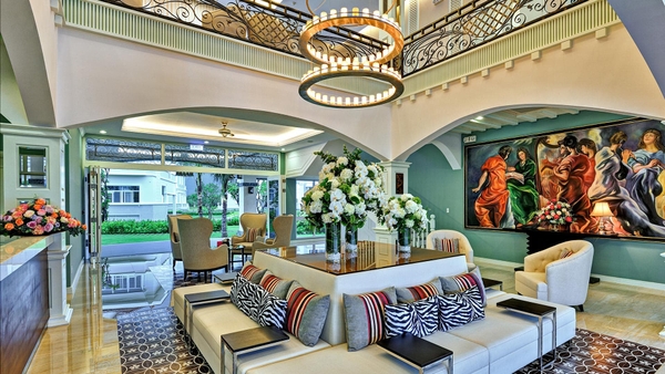 VILLA CHATEAU
