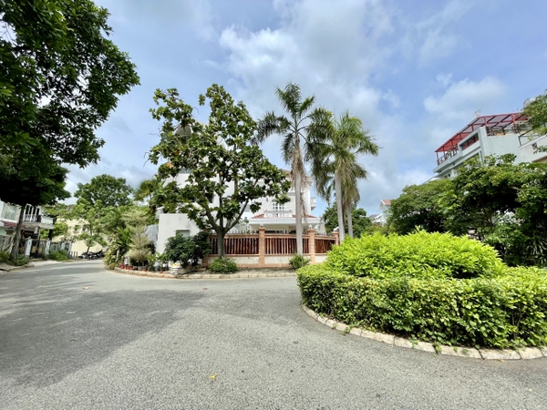 VILLA NAM THÔNG HỒ BƠI RIÊNG