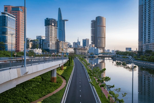 HO CHI MINH CITY – DA NANG – HO CHI MINH CITY TOUR 10D9N