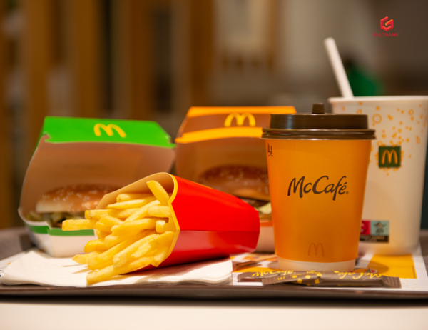 In logo cho tô, chén giấy – Quán nhỏ có nên làm không?