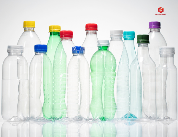 Tái sử dụng chai nhựa nước ngọt: Hiểm họa tiềm ẩn đối với sức khỏe người tiêu dùng