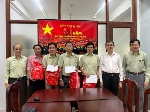 Công ty Cổ phần Bibica mừng kỷ niệm 81 năm ngày thành lập Quân đội nhân dân Việt Nam