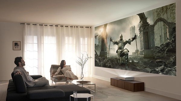 Máy chiếu siêu gần công nghệ Smart TV 4K UHD 120" The Premiere LSP7T  (LSP7TKA)