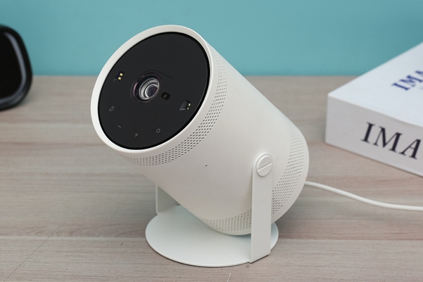 Máy Chiếu Smart Tivi  Samsung SP-LSP3 100 inch Bỏ Túi Samsung The Freestyle