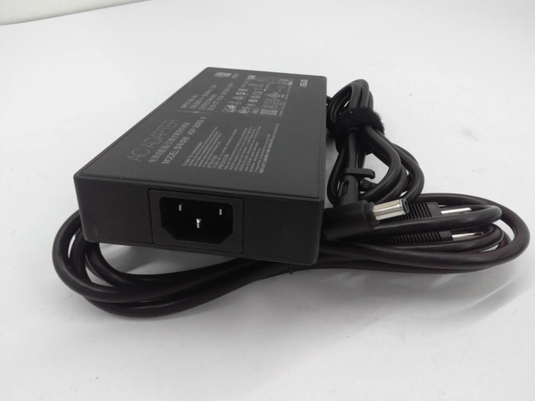 Sạc Asus 280W Chữ nhật Chân kim thường