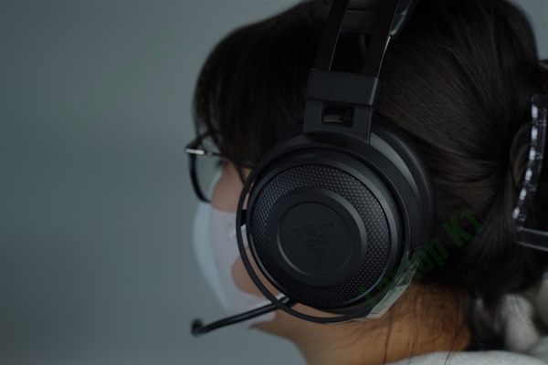 Tai nghe Razer Nari Essential Wireless (Không dây)