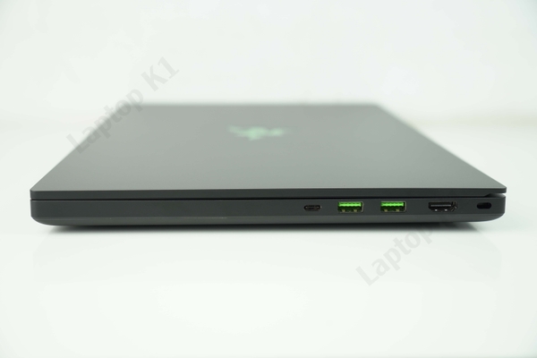 Razer Blade 15 Base 2020 - Core i7 10750H GTX1660Ti 15.6inch FHD 120Hz