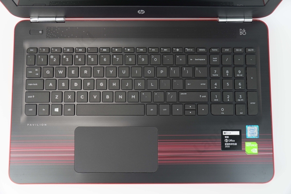 HP Pavilion 15 AU158TX - Core i5 7200U GTX 940MX 15.6 inch FHD màu đỏ