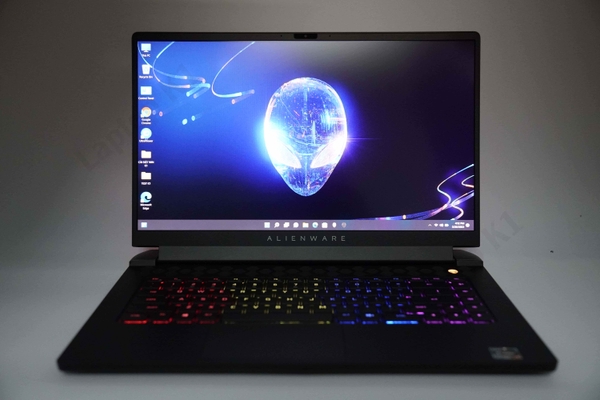 Laptop Gaming Dell Alienware M15 R5 - AMD Ryzen 7 5800H RTX3070 15.6 inch FHD 165Hz