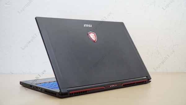 Laptop Gaming MSI GS63 7RE Stealth Core™ i7 7700HQ GTX1050Ti 15.6inch FHD