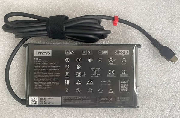 Sạc Lenovo 135W Oval chân USB vàng
