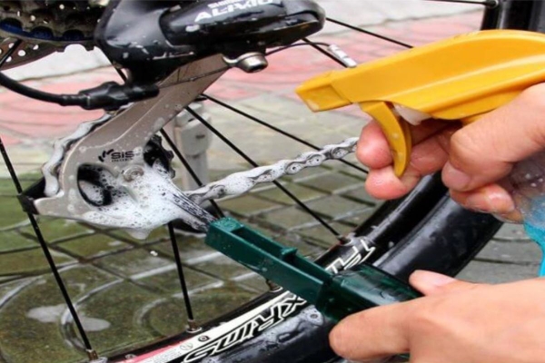 Cần vệ sinh phanh xe đạp trợ lực điện đầy đặn để tránh rỉ sét và dầu mỡ bám