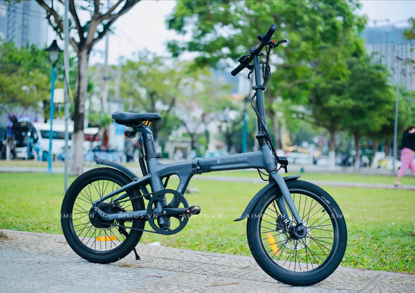 Một chiếc xe đạp trợ lực có thiết kế khí động học