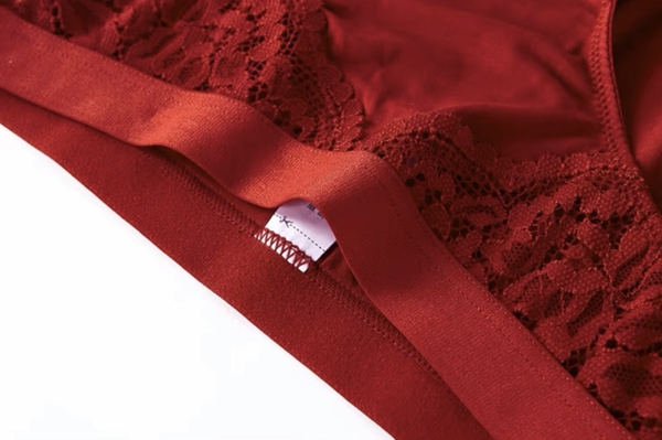 SET ĐỒ LÓT NỮ Sugar Set S370 KHÔNG GỌNG CÓ THỂ THAY MÚT KÈM QUẦN TAM GIÁC PHỐI REN MỀM MẠI Bralettehousevn