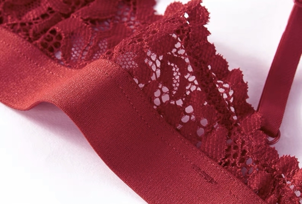 SET ĐỒ LÓT NỮ Sugar Set S370 KHÔNG GỌNG CÓ THỂ THAY MÚT KÈM QUẦN TAM GIÁC PHỐI REN MỀM MẠI Bralettehousevn