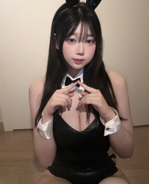 [𝘾𝙝𝙚 𝙩𝙚̂𝙣-𝐓𝐚̣̆𝐧𝐠 𝐩𝐡𝐮̣ 𝐤𝐢𝐞̣̂𝐧] S1868 CANIROVE BUNNY Set bộ đồ da liền thân hoá trang nàng thỏ gợi cảm Bralettehousevn