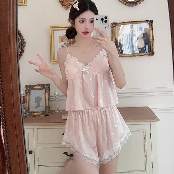 Set đồ ngủ 2 dây satin Ribat Set cột dây in hoạ tiết nơ nữ tính kèm quần short tiểu thư sang chảnh Bralettehousevn