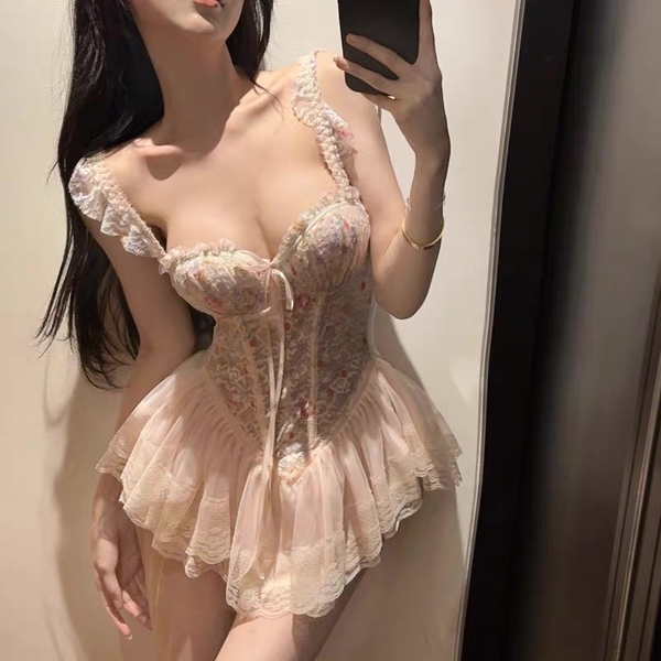 Đầm váy nữ Lux Corset S2439 phối hoa phong cách balletcore dáng corset có xương định hình phối bèo thiên thần tiểu thư nữ tính Bralettehousevn