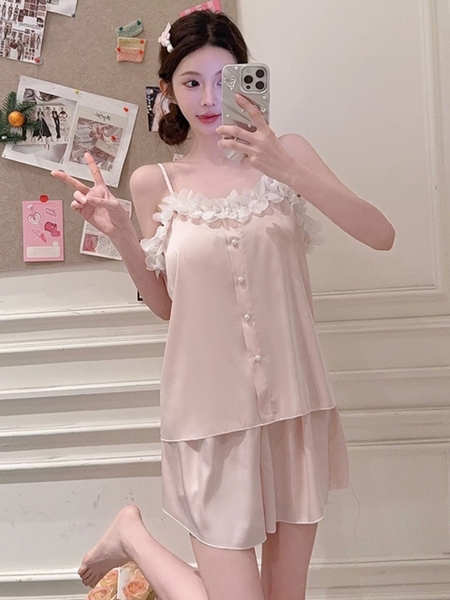 Set đồ ngủ 2 dây satin Anisa Set S2410 phối hoa nổi kèm quần short tiểu thư sang chảnh Bralettehousevn