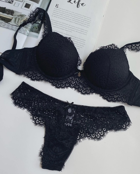 Bộ đồ lót Milly Set S2341 có gọng mút dày push up tạo form chất ren kèm quần lọt khe Bralettehousevn