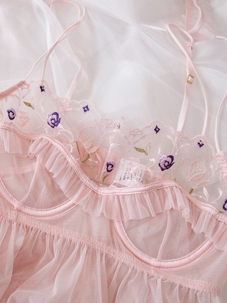 Đầm váy ngủ nữ cao cấp có gọng Qeqe Dress S2652 xuyên thấu phối ren bèo nữ tính tiểu thư gợi cảm Bralettehousevn