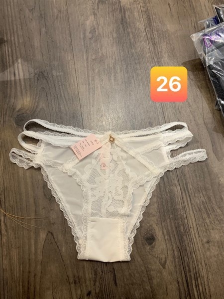 TRIPLE SIDE CUT CHEEKY