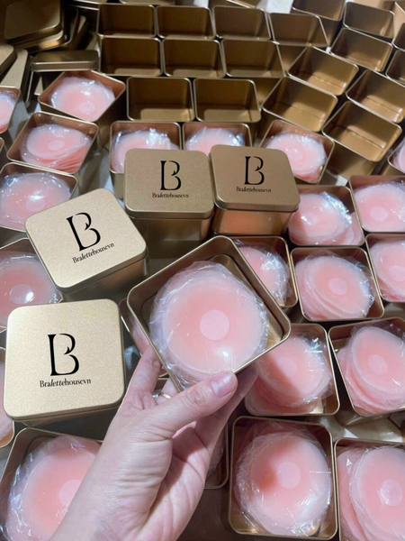 [HỘP 5 CẶP] Dán Silicon Hộp Thiếc PK2243 hình tròn màu hồng 5cm có miếng bảo vệ đầu ti Bralettehousevn