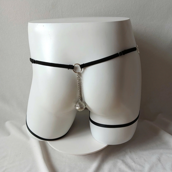 NOPE Panties Quần Lót Kèm Đai Phối Khoen Tim | Bralettehousevn