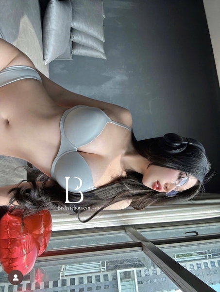 Bộ đồ lót mút siêu mỏng thoải mái Momi Set có gọng nâng đỡ bề mặt trơn tôn dáng Bralettehousevn