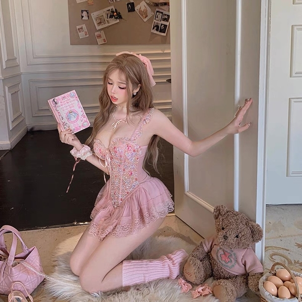 Đầm váy nữ Lux Corset S2439 phối hoa phong cách balletcore dáng corset có xương định hình phối bèo thiên thần tiểu thư nữ tính Bralettehousevn