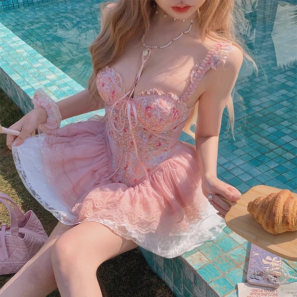 Đầm váy nữ Lux Corset S2439 phối hoa phong cách balletcore dáng corset có xương định hình phối bèo thiên thần tiểu thư nữ tính Bralettehousevn