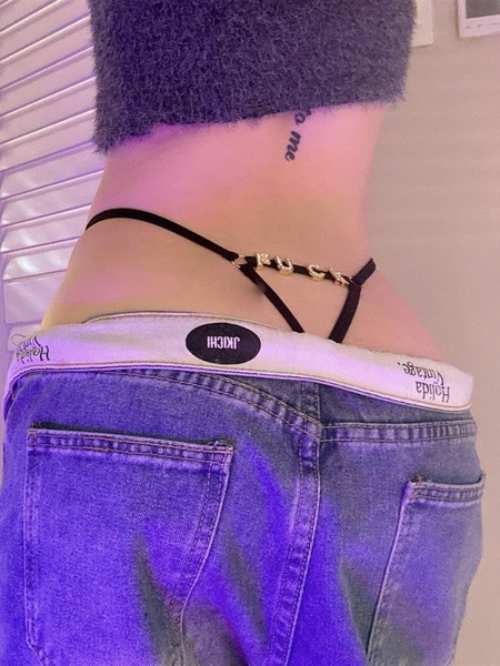 [Bling] Quần lọt khe có chữ gợi cảm FCK Thong Q2250 lấp lánh cao cấp Bralettehousevn