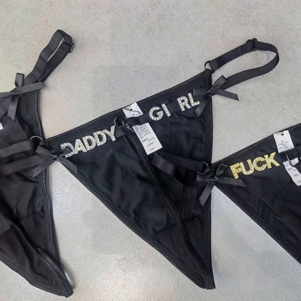 [Bling] Quần lọt khe có chữ gợi cảm Daddy Girl Thong lấp lánh cao cấp Bralettehousevn