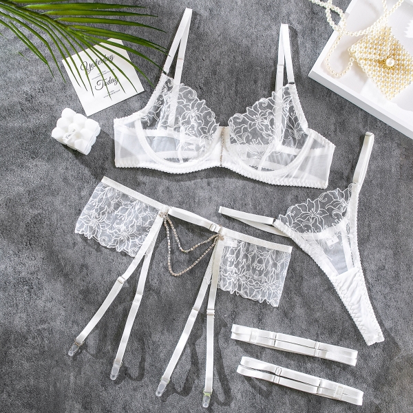 (Tặng kèm đai) Bộ đồ lót ren Right Now Set S2332 đính đá xuyên thấu gợi cảm quyến rũ Bralettehousevn