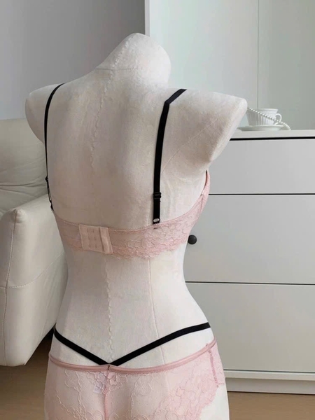 Bộ đồ lót ren có gọng Ixora Set mút mỏng dây V kèm quần nữ tính kiểu Pháp Bralettehousevn