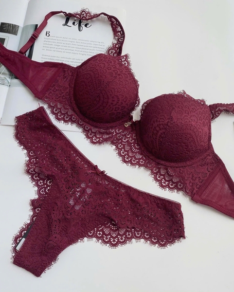 Bộ đồ lót Milly Set S2341 có gọng mút dày push up tạo form chất ren kèm quần lọt khe Bralettehousevn