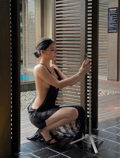 [CÓ SẴN - HOẢ TỐC]𝘉𝘳𝘢𝘭𝘦𝘵𝘵𝘦𝘩𝘰𝘶𝘴𝘦𝘷𝘯 Đầm hở lưng dáng yếm maxi Joie Dress chất thun lưới dày dặn khoét lưng gợi cảm tôn dáng