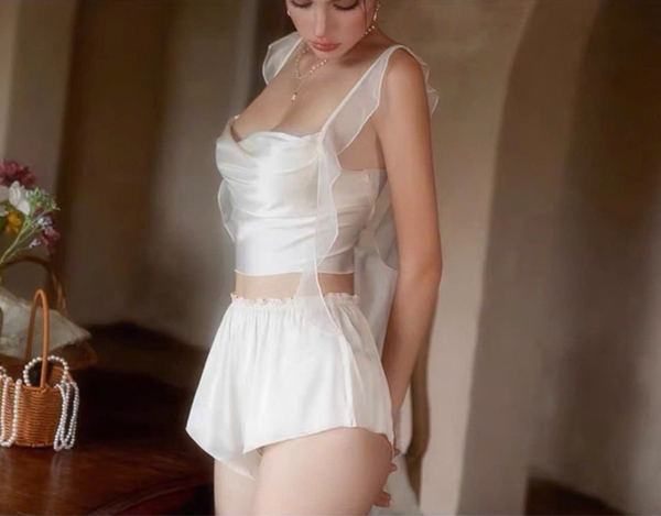 Bộ đồ ngủ 2 dây gợi cảm yêu kiều Tirra Set S2283 chất liệu satin cao cấp kèm quần short phối rũ quyến rũ cho nữ Bralettehousevn
