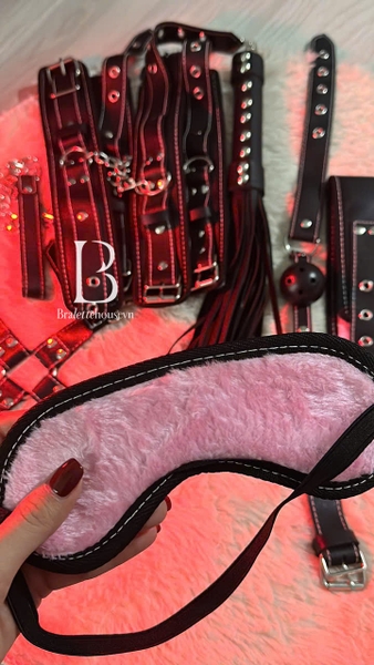 [18++] Bộ phụ kiện tình yêu Hardy Set PK2330 cao cấp da PU phối lông mềm 8 món phiên bản giới hạn Bralettehousevn