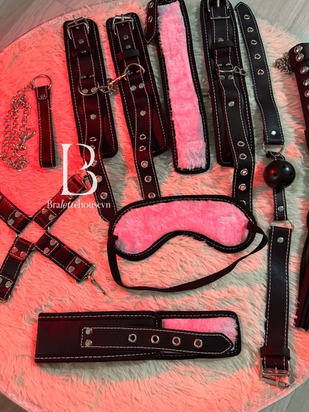 [18++] Bộ phụ kiện tình yêu Hardy Set PK2330 cao cấp da PU phối lông mềm 8 món phiên bản giới hạn Bralettehousevn