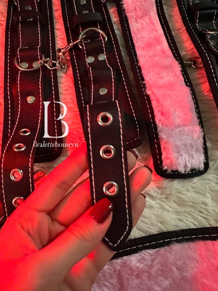 [18++] Bộ phụ kiện tình yêu Hardy Set PK2330 cao cấp da PU phối lông mềm 8 món phiên bản giới hạn Bralettehousevn