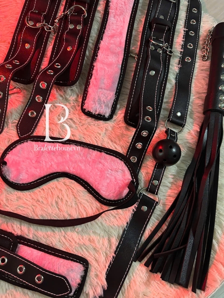 [18++] Bộ phụ kiện tình yêu Hardy Set PK2330 cao cấp da PU phối lông mềm 8 món phiên bản giới hạn Bralettehousevn