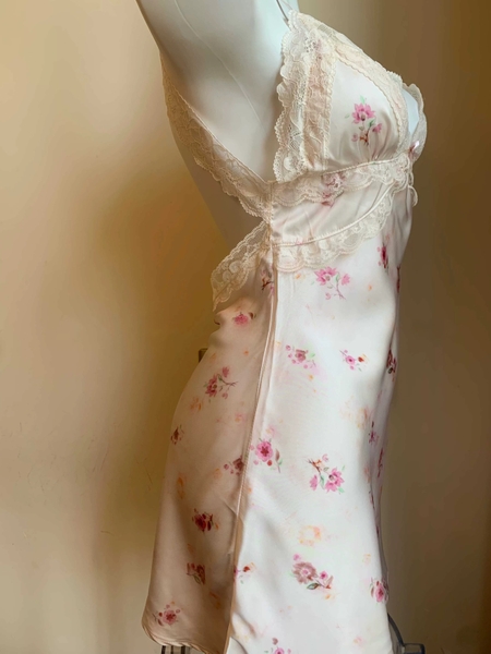 Đầm váy ngủ satin cao cấp Blomma Dress S2630 in hoa mềm mại phối ren sang trọng nữ tính Bralettehousevn