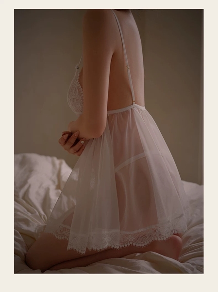 Đầm váy ngủ xuyên thấu cao cấp Chalelo Dress S2550 xẻ tà phối ren tinh tế nữ tính gợi cảm 𝘉𝘳𝘢𝘭𝘦𝘵𝘵𝘦𝘩𝘰𝘶𝘴𝘦𝘷𝘯