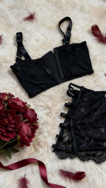 Bộ đồ lót kèm chân váy Hardness Set ren cut out gợi cảm xuyên thấu dáng áo corset Bralettehousevn